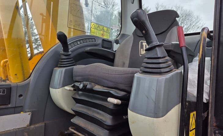 1f44a1de 71b3 4b7b 9361 229cd2ef13c5